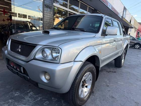 MITSUBISHI L200 2.5 GLS HPE 4X4 CD 8V TURBO DIESEL 4P AUTOMÁTICO